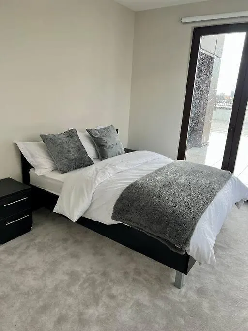 Lägenhet 2 Bedroom Penthouse London Storbritannien