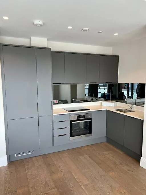 Lägenhet 2 Bedroom Penthouse London