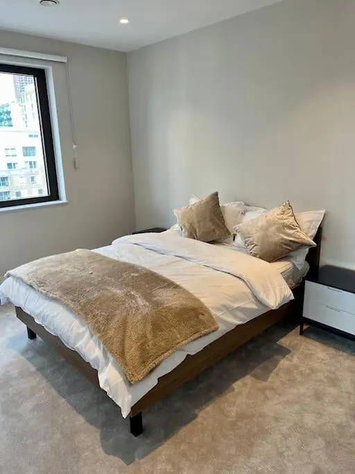 2 Bedroom Penthouse London